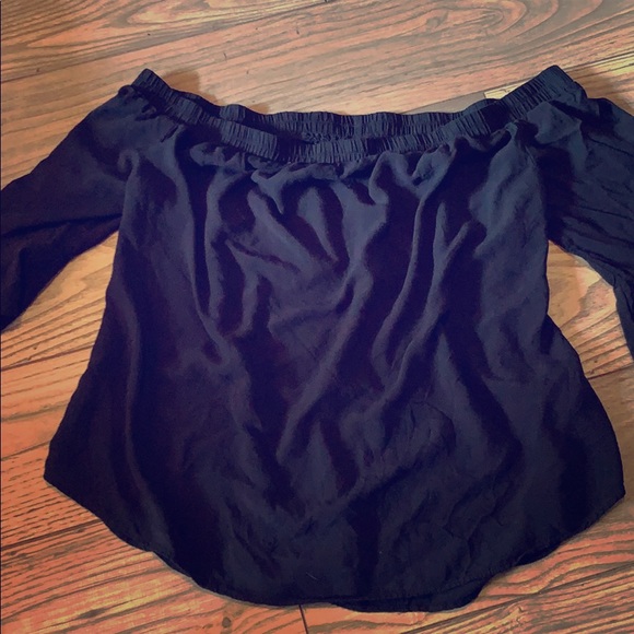 Old Navy Off the Shoulder Top! - Picture 1 of 7